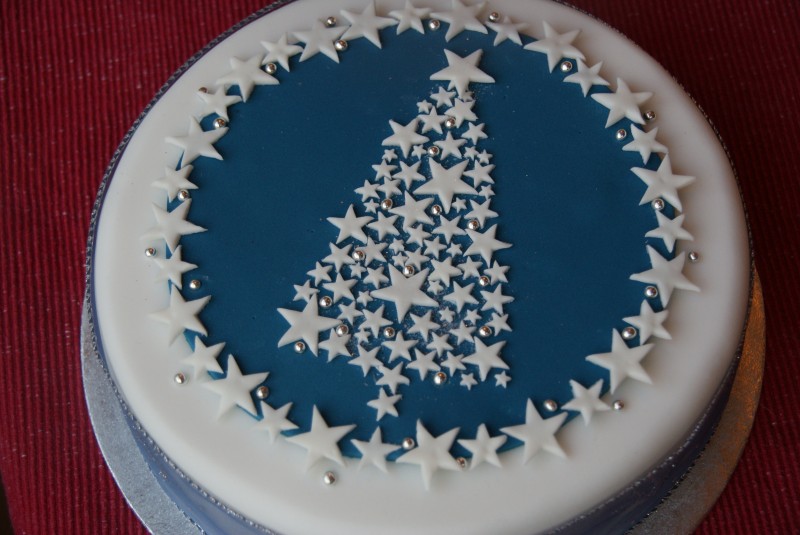 Stars and Sparkle Christmas Tree Cake