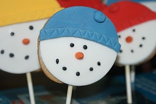 Snowman Cookie Lollipops